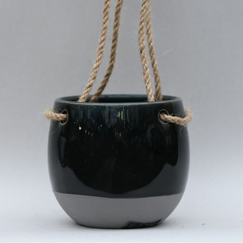 Resa black and gray hanging plant pot 