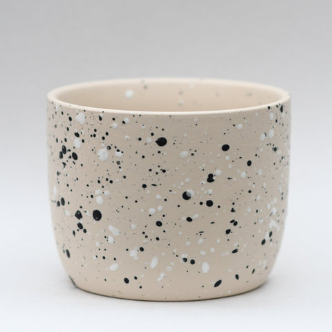 Beige spotted plant pot 