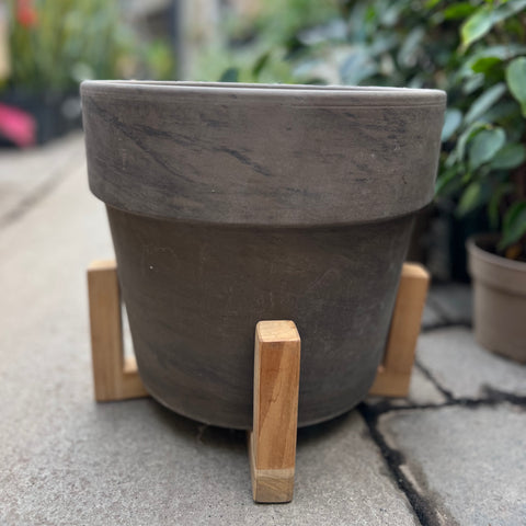 Wooden pot holder