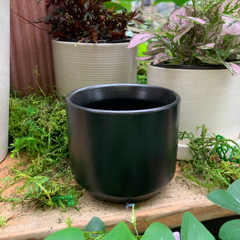 Kendall black planter cover 3 inches