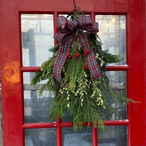 Traditional door wreath