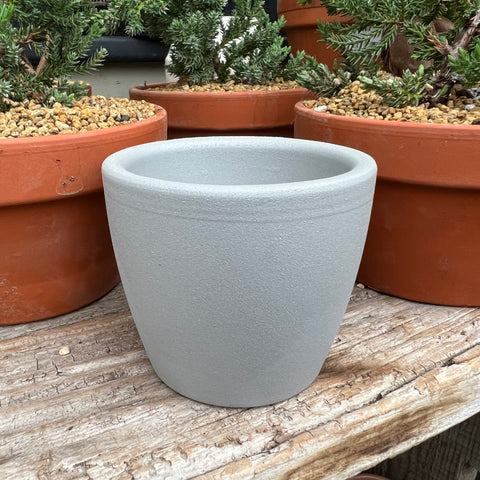Nubia glossy gray plant pot 